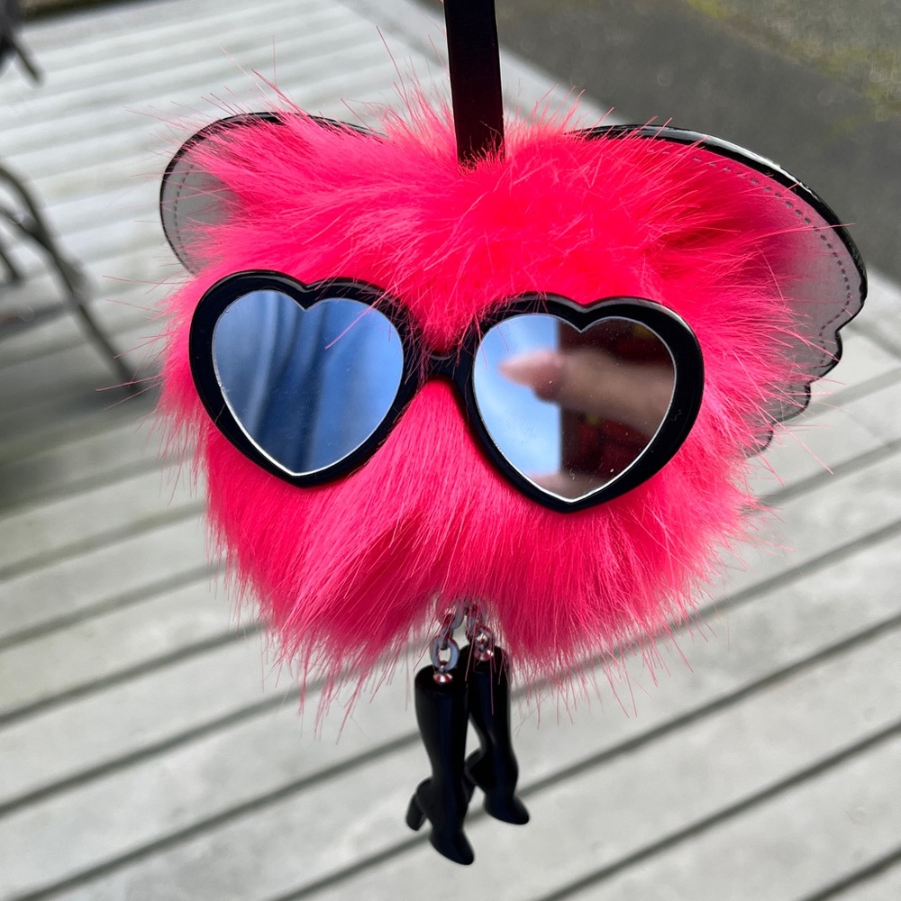 NWOT Pink Fluffy Victoria’s Secret Fashion Show Keychain/Bag Charm - Picture 4 of 5